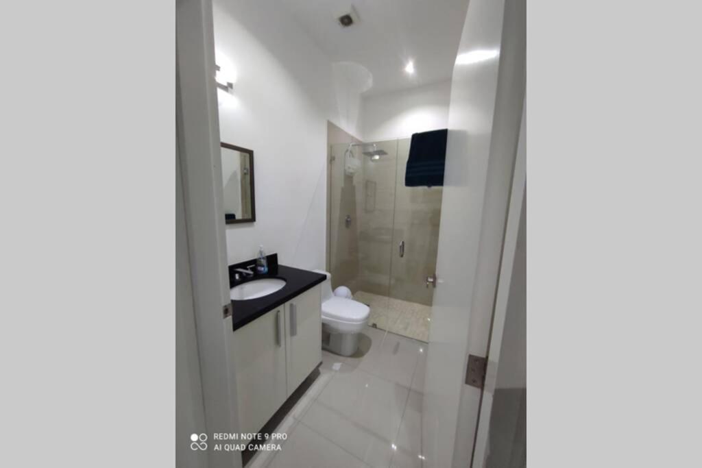 Condominio Torre Eme Frente Al Malecon Vista A La Ciudad Con Alberca Y Algo Al Mar Gimnacio ماساتلان المظهر الخارجي الصورة
